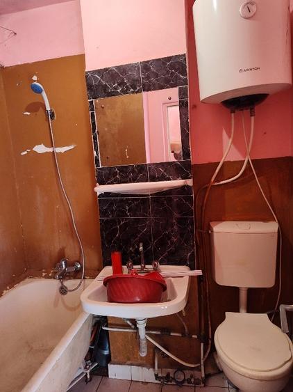 Apartament cu 2 camere semidecomandat în 1 Mai