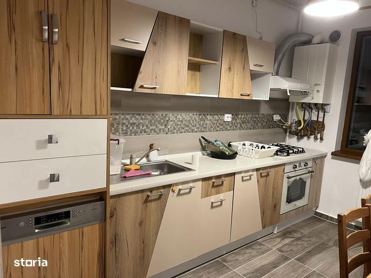 Apartament cu 3 camere, mobilat în Central