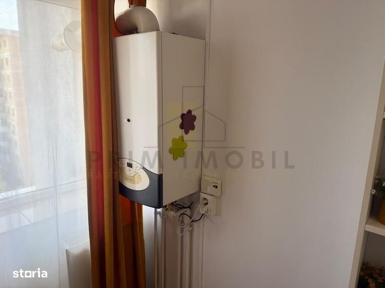 Apartament cu 2 camere decomandat în Hala Centrală