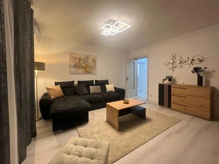 Apartament cu 2 camere decomandat în Panduri