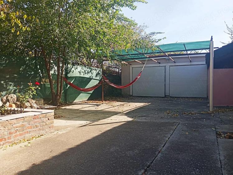 Casă cu 4 camere cu Teren 18600 Mp în Foeni