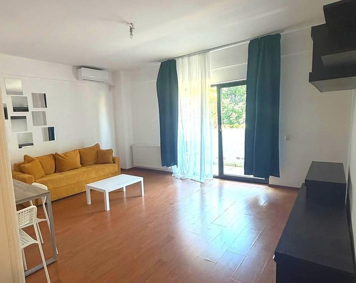 Apartament cu 3 camere decomandat, mobilat în Sisești