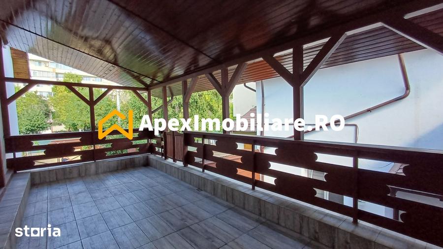Casă cu 4 camere cu Teren 250 Mp în Domenii