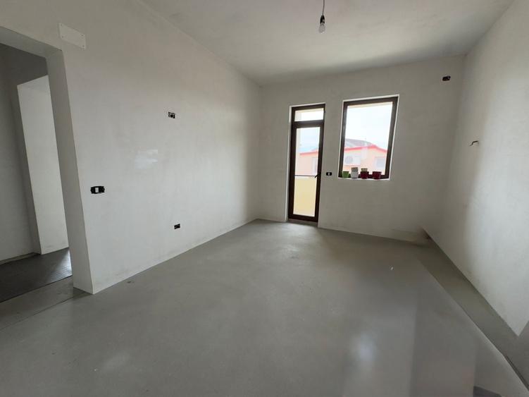 Apartament cu 3 camere decomandat în Dacia