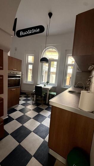 Apartament cu 2 camere decomandat în Central