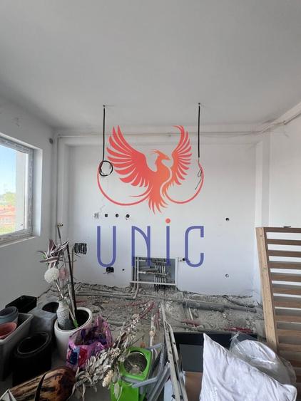 Apartament cu 5 camere decomandat în Calea Severinului