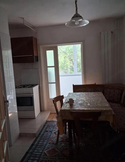 Apartament cu 2 camere decomandat în Bucovina