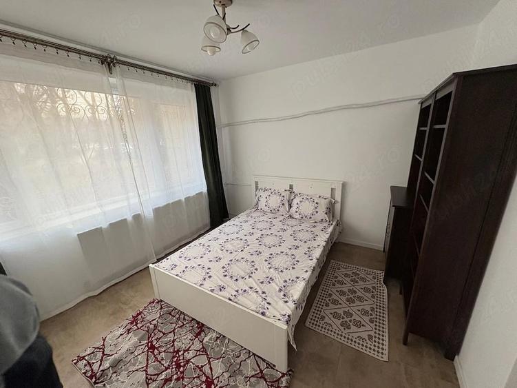 Apartament cu 3 camere semidecomandat în Gorjului