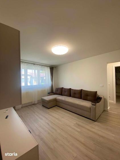 Apartament cu 3 camere semidecomandat în Micro 16