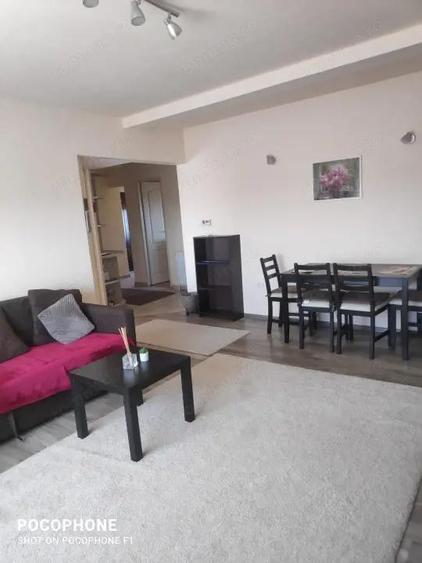 Apartament cu 3 camere decomandat în Giarmata