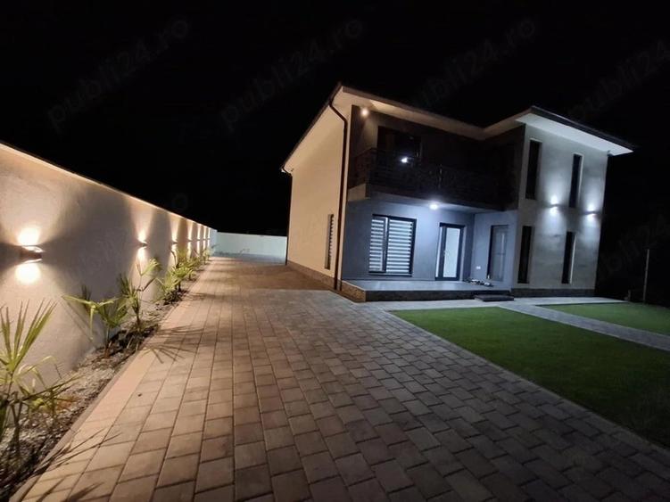 Casă cu Teren 450 Mp în Central