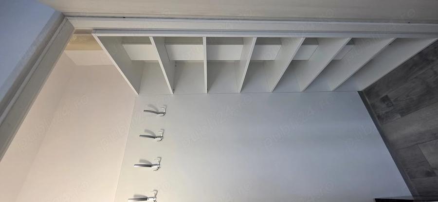 Apartament cu 3 camere decomandat în Iosia