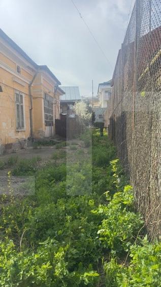 Casă cu 3 camere cu Teren 450 Mp în Central