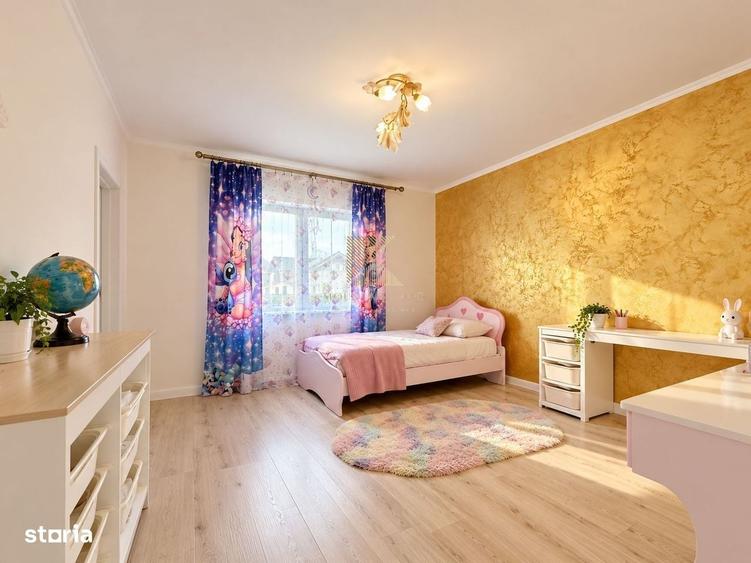 Casă cu 4 camere în Central