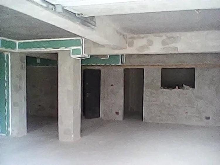Spațiu comercial, de 119 mp, în Florești