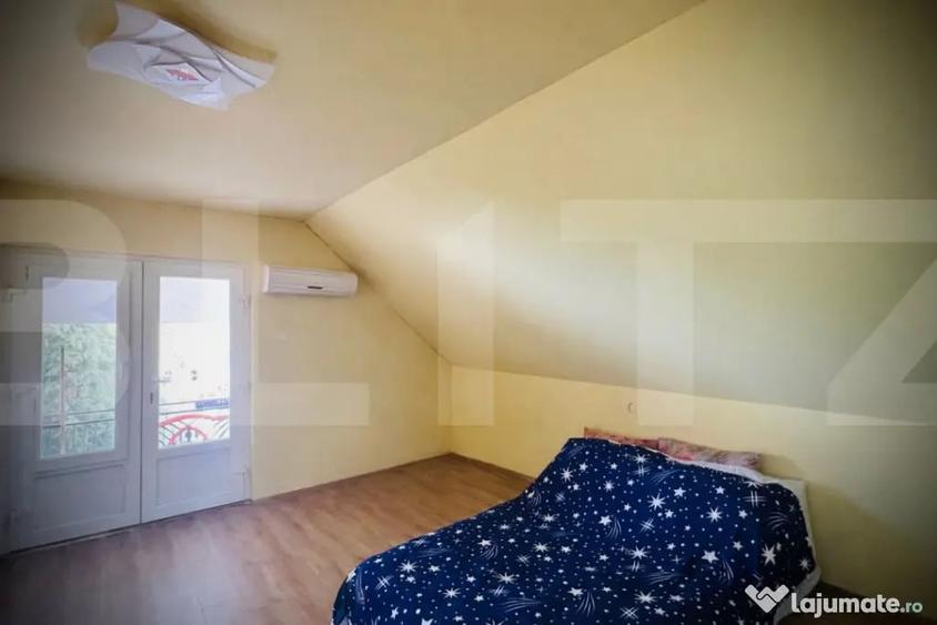 Casă cu 5 camere cu Teren 890 Mp în Miniș