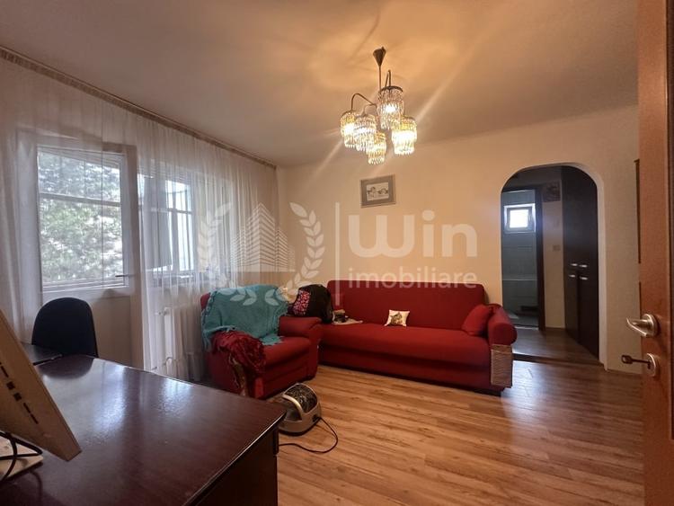 Apartament cu 3 camere semidecomandat, mobilat în Mănăștur