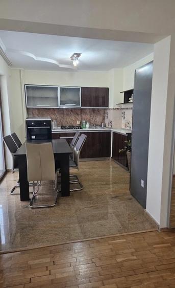 Apartament cu 2 camere decomandat în Spitalul Județean