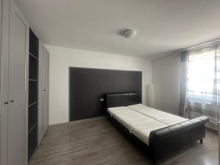 Apartament cu 3 camere semidecomandat, mobilat în Braytim