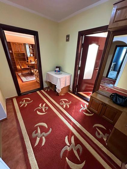 Apartament cu 3 camere decomandat în George Enescu