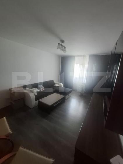 Apartament cu 3 camere decomandat, mobilat în Găești