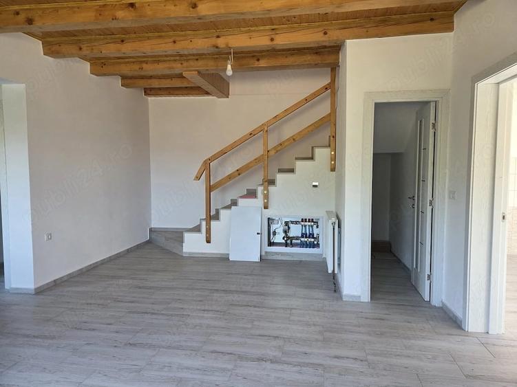Casă cu 4 camere cu Teren 414 Mp în Valchid