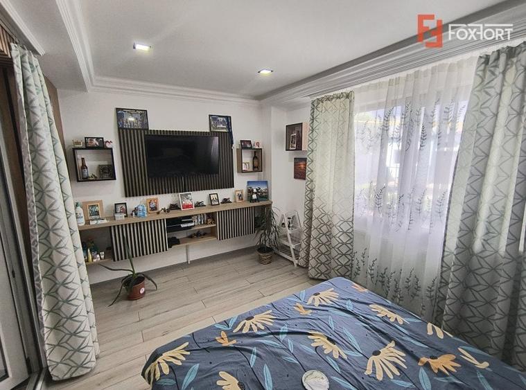Casă individuală cu 6 camere cu Garaj în Moșnița Nouă