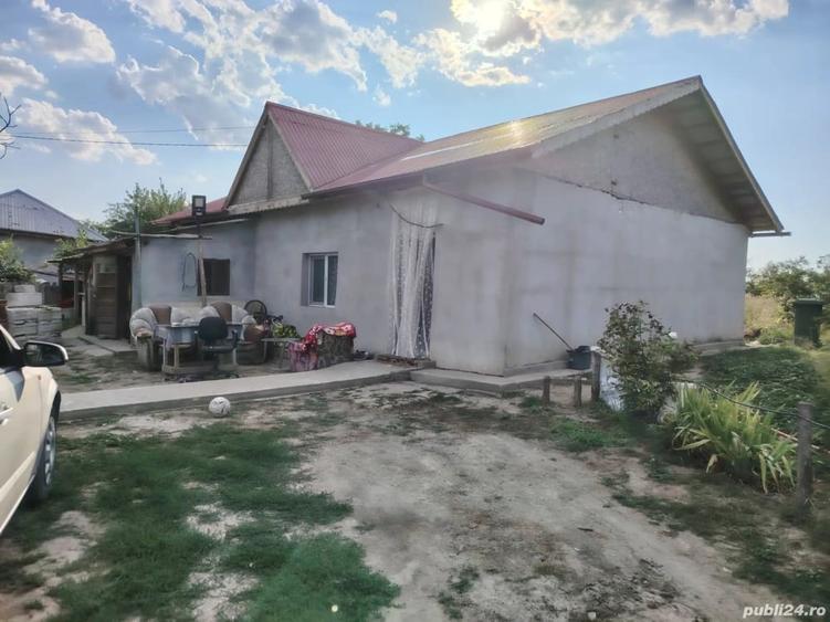 Casă cu 3 camere cu Teren 3300 Mp în Ștefănești