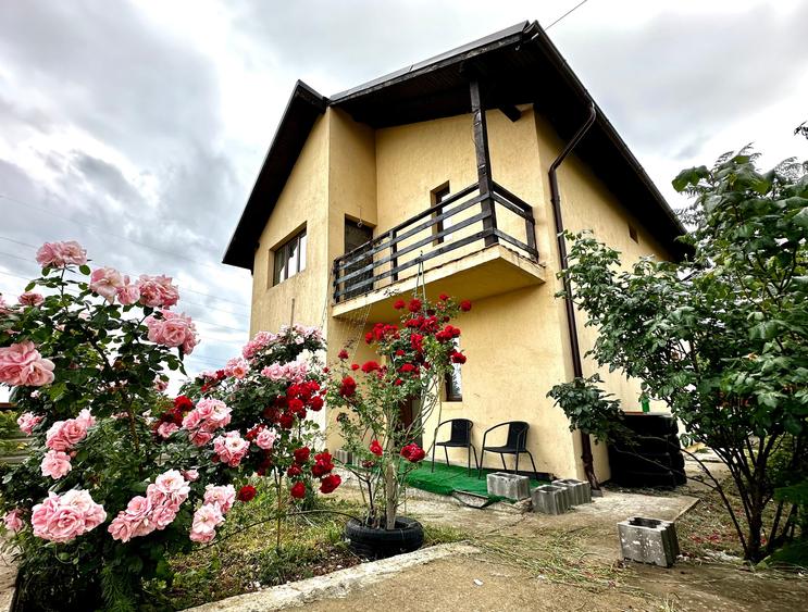 Casă cu 4 camere cu Teren 480 Mp în Horpaz