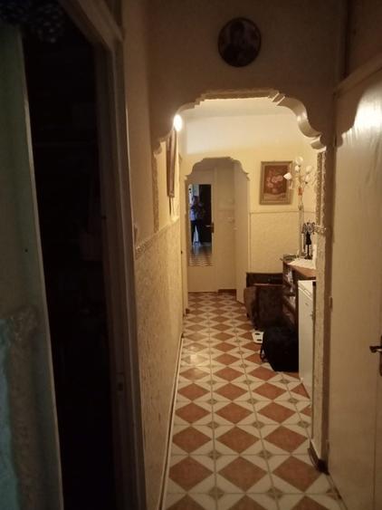Apartament cu 3 camere decomandat în Piața Centrală