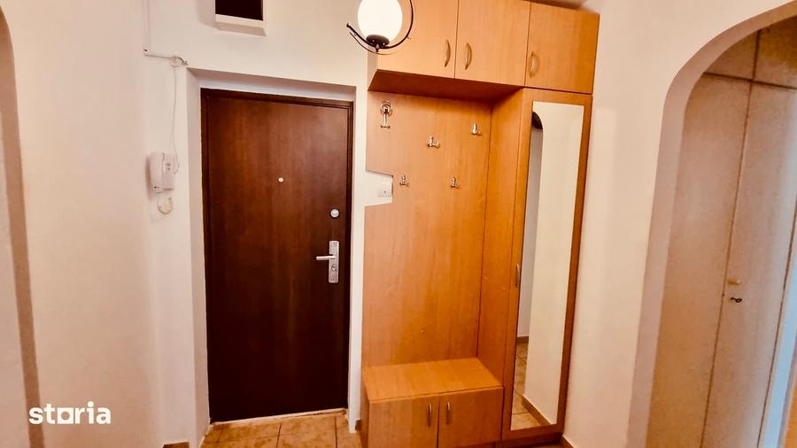 Apartament cu 2 camere decomandat, mobilat în Titan