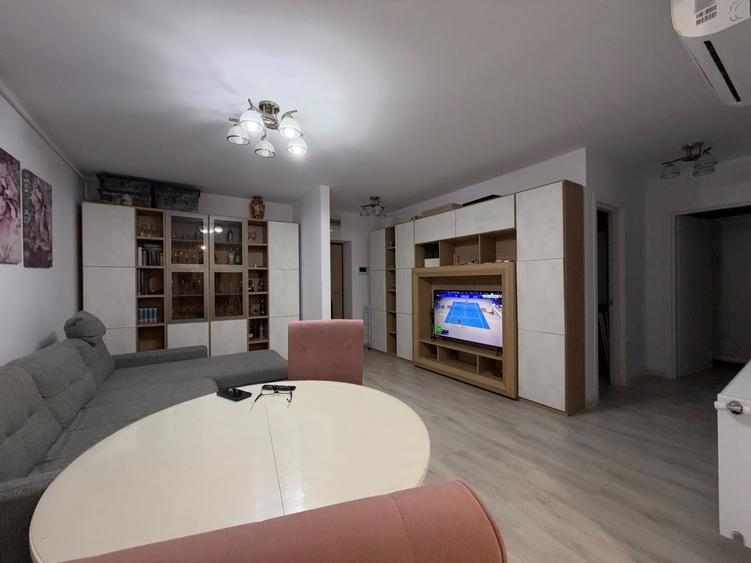 Apartament cu 3 camere decomandat, mobilat în Theodor Pallady