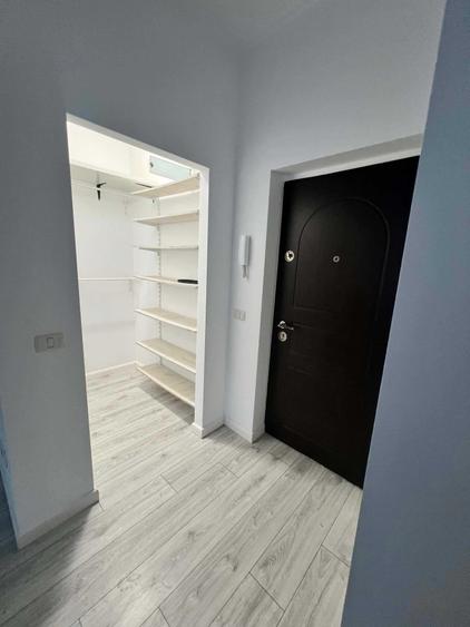 Apartament cu 2 camere semidecomandat în Giroc