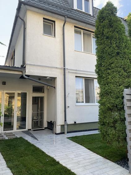 Casă cu 4 camere cu Teren 71 Mp în Sud