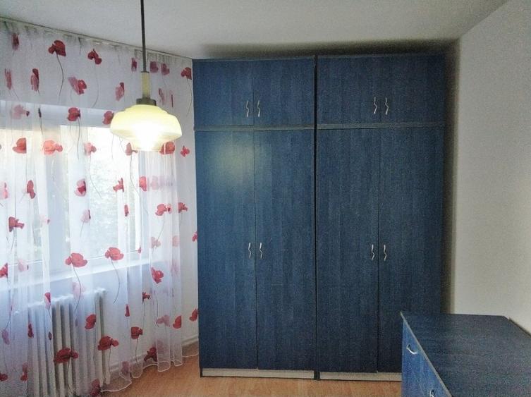 Apartament cu 2 camere semidecomandat, mobilat în Capitol