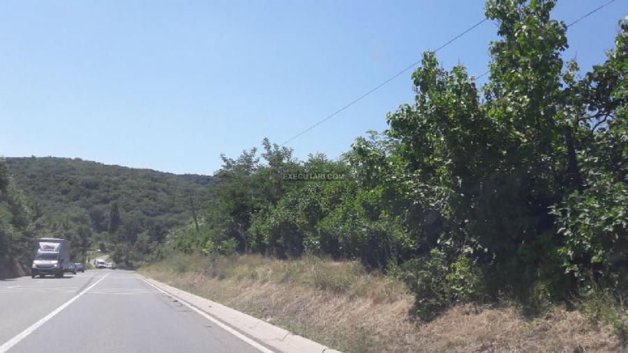 Teren agricol intravilan de 2257 mp, în Central