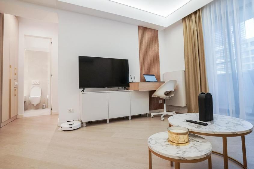 Apartament cu 2 camere semidecomandat, mobilat în Pipera