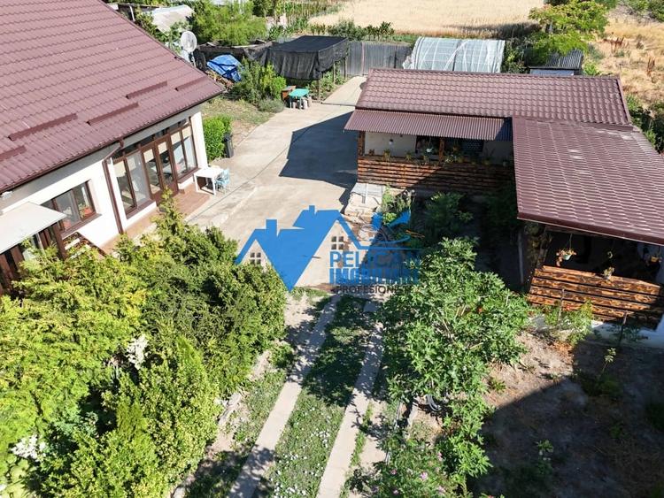 Casă individuală cu 6 camere cu Canalizare în Frecăței