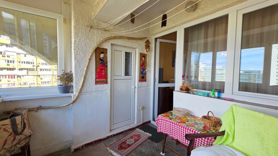 Apartament cu 4 camere decomandat în Chișinau