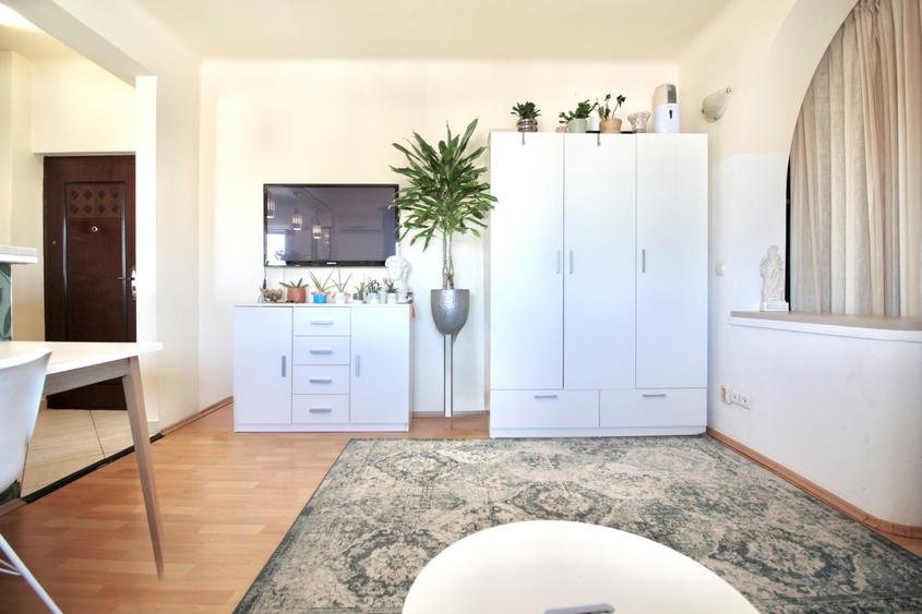 Apartament cu 2 camere decomandat, mobilat în Dorobanți