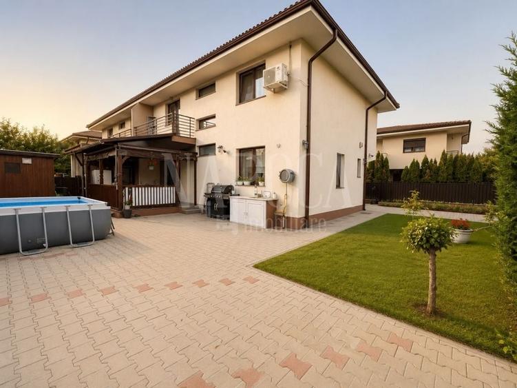 Duplex cu 4 camere cu Canalizare în Florești