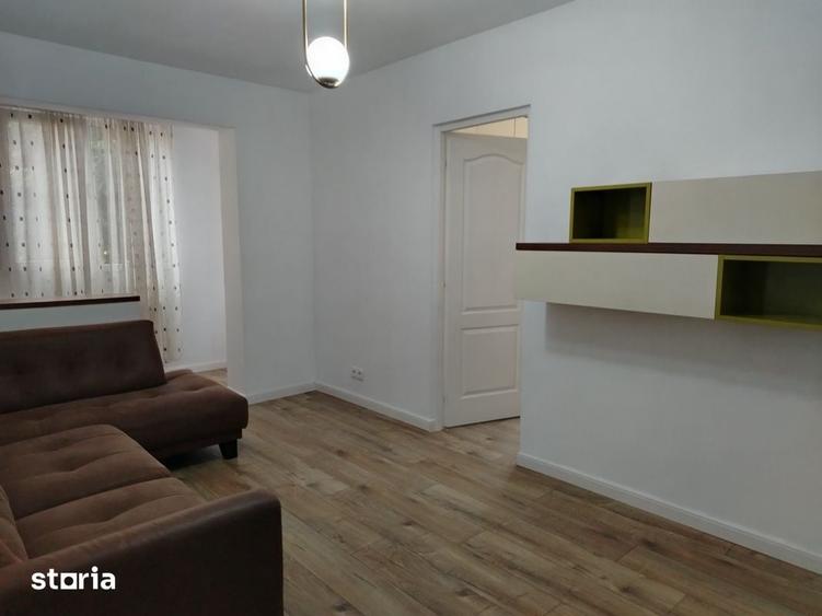 Apartament cu 3 camere semidecomandat în Republicii