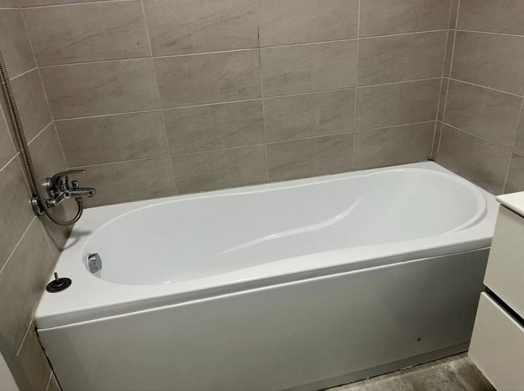 Apartament cu 2 camere decomandat în Tomis Plus