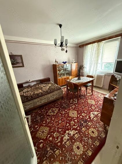 Apartament cu 2 camere decomandat în Centrul Vechi