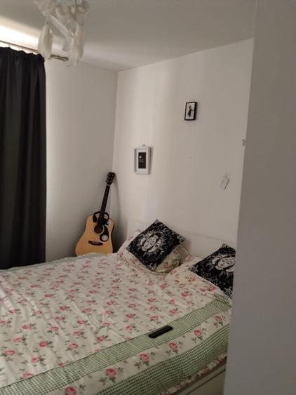 Apartament cu 3 camere semidecomandat în Calea București