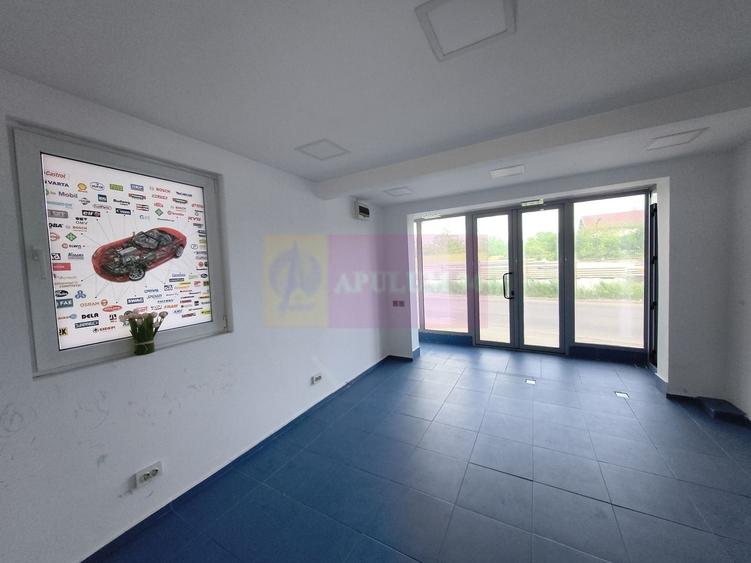 Spațiu comercial, de 25 mp, în Cățelu