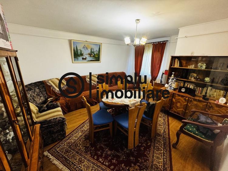 Apartament cu 3 camere decomandat în 1 Mai