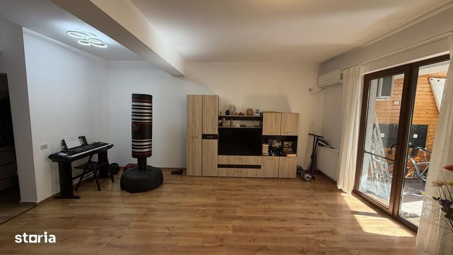 Casă cu 4 camere în Central