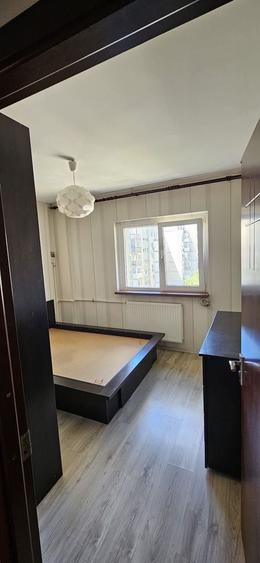 Apartament cu 3 camere decomandat, mobilat în Militari