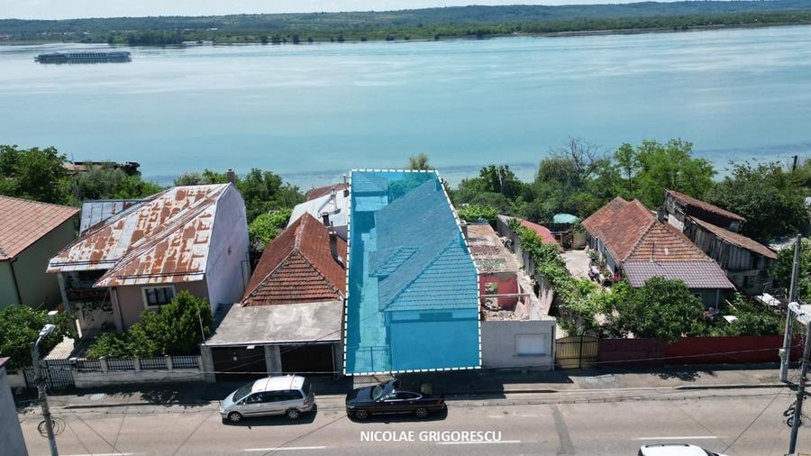 Casă individuală cu 5 camere cu Teren 327 Mp în Ultracentral